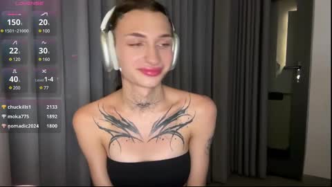 Snapshot of barbie_bi chatting on 6, 12, 2024 My name is Molly. Please say hello I like talking to you. If you have any wishes or obscene desires please use the tip menu online show from 6, 12, 2024