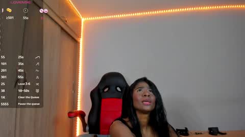 Nicolle  online show from 6, 4, 2026