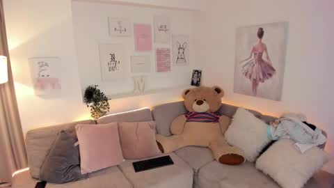 Barbara online show from 5, 3, 2025