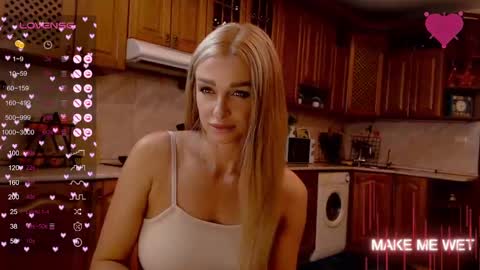 Snapshot of barbie_kiss1 chatting on 16, 12, 2024 barbie online show from 16, 12, 2024