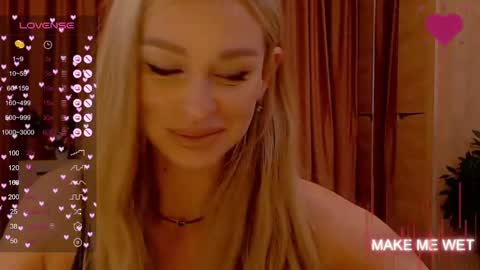 Snapshot of barbie_kiss1 chatting on 5, 1, 2025 barbie online show from 5, 1, 2025