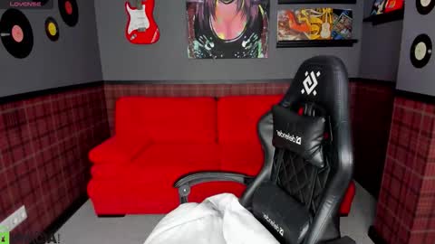 Snapshot of barbie_lis chatting on 5, 2, 2026 LisGTM2 Mon-Thu Sat 0100am-0700am online show from 5, 2, 2026