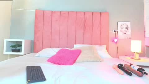 Barbie lorens online show from 9, 4, 2026