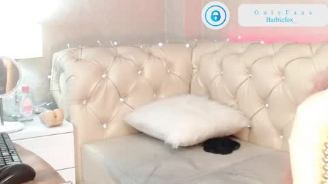 barbiefox_ online show from 2, 3, 2025