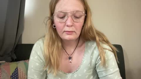 barbiegirl966 online show from 22, 2, 2025