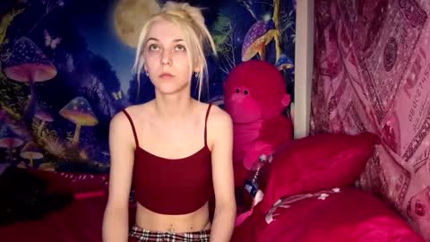 Snapshot of barbieswrld_420 chatting on 10, 11, 2025 barbieswrld_420 online show from 10, 11, 2025