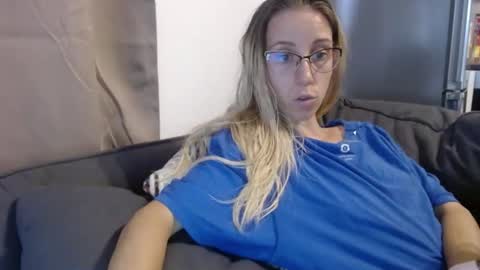 Snapshot of barelylegalblondy chatting on 13, 7, 2026 Lena online show from 13, 7, 2026