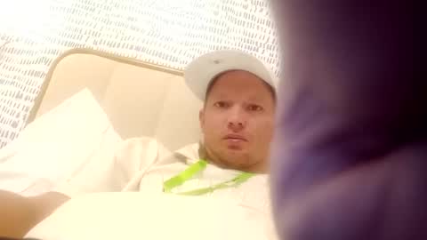 Snapshot of barniemay1 chatting on 8, 1, 2025 barniemay1 online show from 8, 1, 2025