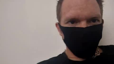 Snapshot of barniemay1 chatting on 8, 10, 2025 barniemay1 online show from 8, 10, 2025