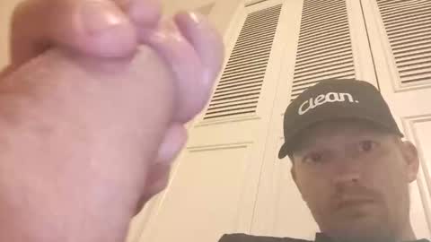 Snapshot of barniemay1 chatting on 23, 10, 2025 barniemay1 online show from 23, 10, 2025