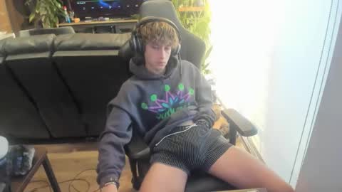 Snapshot of bashful4200 chatting on 1, 2, 2026 ryan online show from 1, 2, 2026