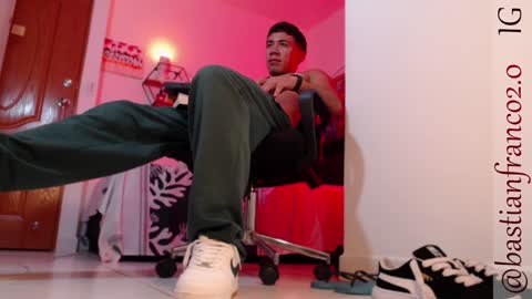 Bastian Independent Model online show from 3, 12, 2024