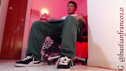 Bastian Independent Model online show from 10, 12, 2024