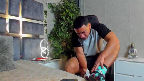 Bastian Independent Model online show from 11, 10, 2025