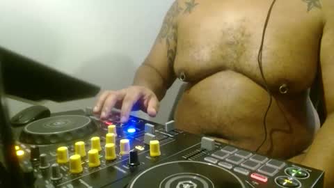 Bator Papi online show from 19, 2, 2026