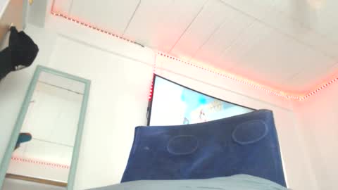 Snapshot of bayoletsweett chatting on 7, 10, 2025  deivid  online show from 7, 10, 2025