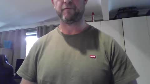 Snapshot of bazooka76 chatting on 18, 11, 2025 bazooka76 online show from 18, 11, 2025