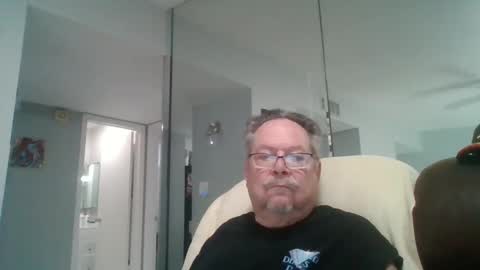 Snapshot of bbb1952 chatting on 8, 10, 2025 Single Grandpa in Florida. Love to C2C and have Fun Privately online show from 8, 10, 2025