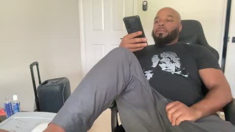 Zaddy online show from 28, 6, 2026