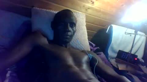 Snapshot of bbcmasterxl chatting on 10, 9, 2025 bbcmasterxl online show from 10, 9, 2025