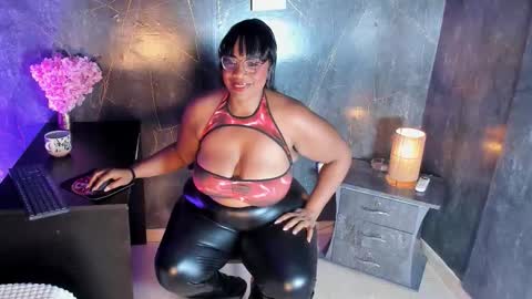 Bbwlatina01 online show from 17, 1, 2026