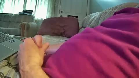 Snapshot of bcema2 chatting on 2, 10, 2025 bcema2 online show from 2, 10, 2025