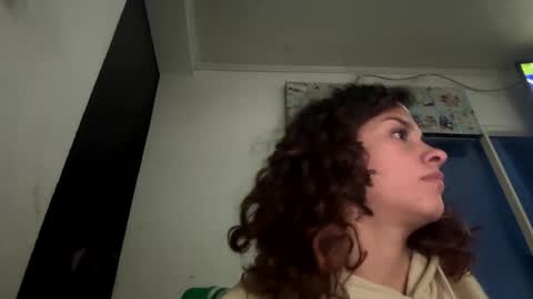 Snapshot of be_sinners chatting on 25, 10, 2025 Sara Juan online show from 25, 10, 2025