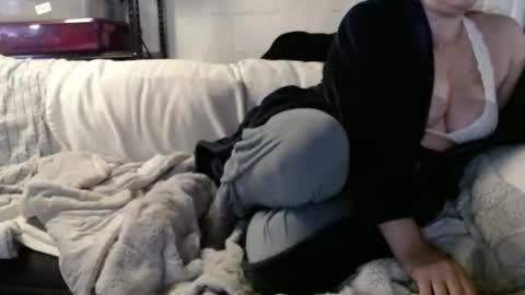 Snapshot of beachymilf chatting on 2, 2, 2026 BeachyMILF online show from 2, 2, 2026