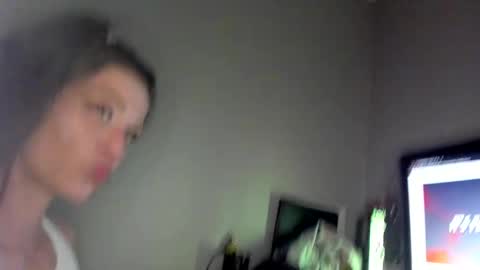 Snapshot of beaniebaby2 chatting on 14, 2, 2025 beaniebaby2 online show from 14, 2, 2025