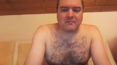 Snapshot of bear037 chatting on 20, 12, 2025 bear037 online show from 20, 12, 2025