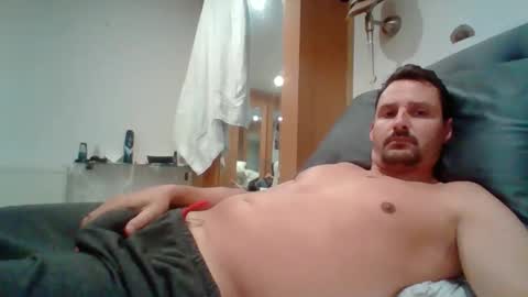 Snapshot of bearboudior chatting on 6, 5, 2026 bearboudior online show from 6, 5, 2026