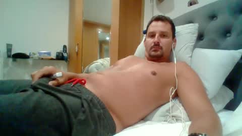 Snapshot of bearboudior chatting on 12, 6, 2026 bearboudior online show from 12, 6, 2026
