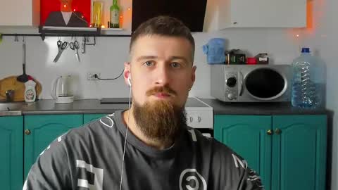 Snapshot of bearded_legend chatting on 25, 12, 2024 Zeus online show from 25, 12, 2024