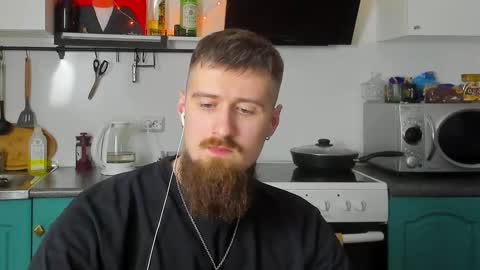 Snapshot of bearded_legend chatting on 20, 1, 2025 Zeus online show from 20, 1, 2025