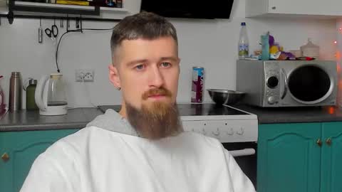 Snapshot of bearded_legend chatting on 12, 10, 2025 Zeus online show from 12, 10, 2025