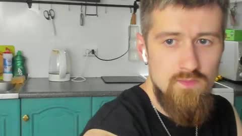 Snapshot of bearded_legend chatting on 16, 6, 2026 Zeus online show from 16, 6, 2026