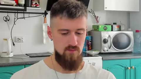 Snapshot of bearded_legend chatting on 5, 7, 2026 Zeus online show from 5, 7, 2026