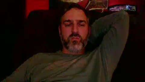 Snapshot of beardedambition chatting on 9, 9, 2025 beardedambition online show from 9, 9, 2025