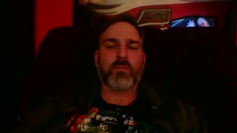Snapshot of beardedambition chatting on 28, 9, 2025 beardedambition online show from 28, 9, 2025