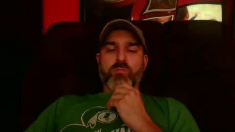 Snapshot of beardedambition chatting on 7, 10, 2025 beardedambition online show from 7, 10, 2025