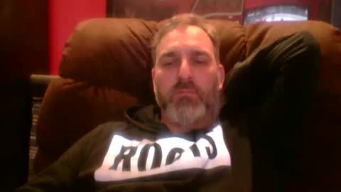 Snapshot of beardedambition chatting on 24, 10, 2025 beardedambition online show from 24, 10, 2025