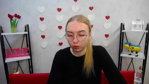 Snapshot of beatriceflyy chatting on 4, 12, 2024 BeatriceFlyy online show from 4, 12, 2024