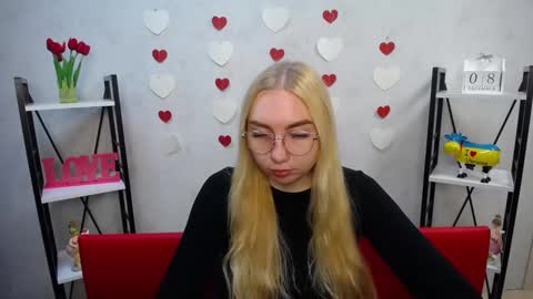 Snapshot of beatriceflyy chatting on 8, 12, 2024 BeatriceFlyy online show from 8, 12, 2024