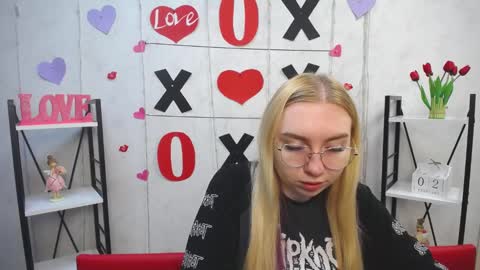 Snapshot of beatriceflyy chatting on 2, 2, 2025 BeatriceFlyy online show from 2, 2, 2025