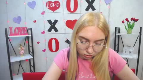 Snapshot of beatriceflyy chatting on 19, 2, 2025 BeatriceFlyy online show from 19, 2, 2025