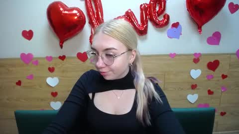 Snapshot of beatriceflyy chatting on 9, 3, 2025 BeatriceFlyy online show from 9, 3, 2025