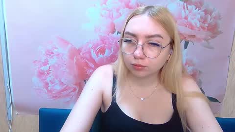 Snapshot of beatriceflyy chatting on 9, 9, 2025 BeatriceFlyy online show from 9, 9, 2025