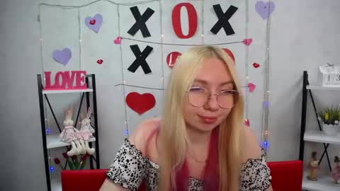 Snapshot of beatriceflyy chatting on 13, 9, 2025 BeatriceFlyy online show from 13, 9, 2025