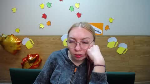 Snapshot of beatriceflyy chatting on 19, 9, 2025 BeatriceFlyy online show from 19, 9, 2025