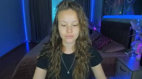 Snapshot of beatricewild chatting on 28, 7, 2026 BeatriceWild online show from 28, 7, 2026